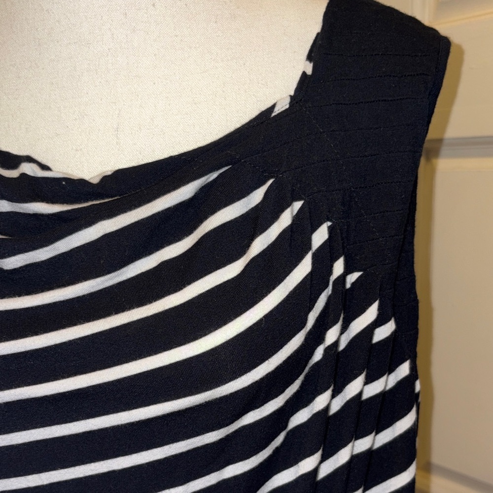 Cable & Gauge Asymmetrical Black and White Striped Blouse - Picture 2 of 4